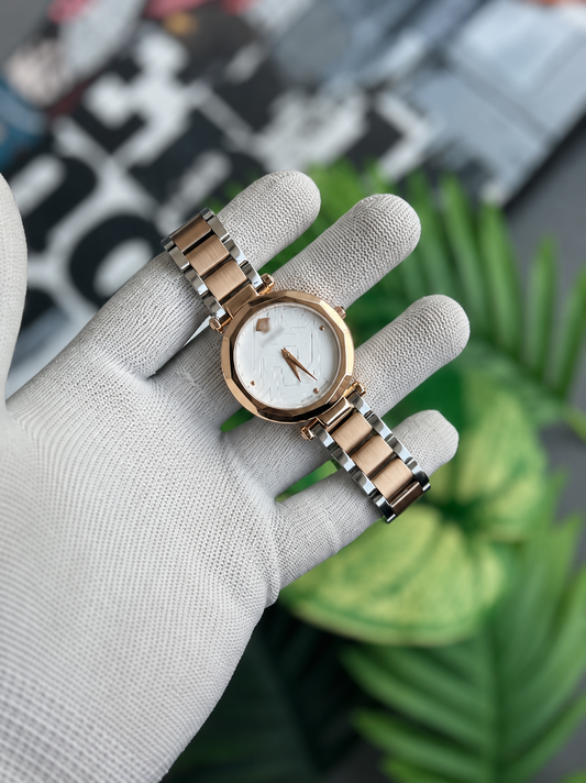 Versace Luxury Rose Gold Women’s Analog Wrist Watch – Elegant Stainless Steel Bracelet